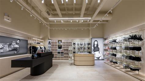 calvin klein metromall